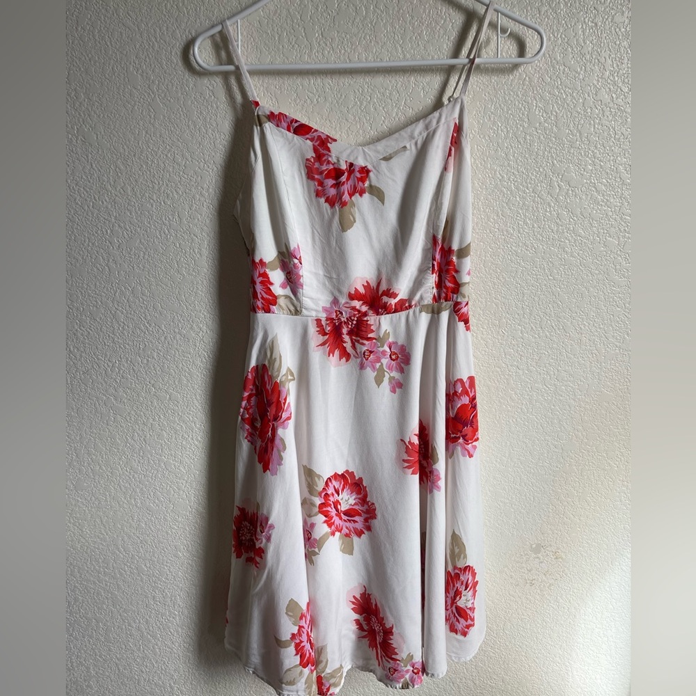 Old Navy medium cream and pink sundress - Picture 3 of 6